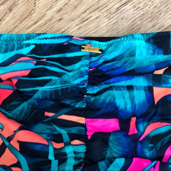 VS PINK Bikini - Picture 5 of 6